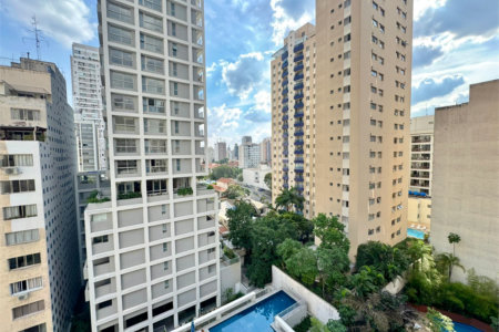 Apartamento à venda com 4 quartos, sendo 2 suítes,  em Pinheiros, São Paulo, SP