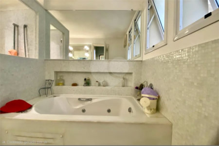 Apartamento à venda com 3 quartos, sendo 1 suíte, em Copacabana, Rio de Janeiro, RJ