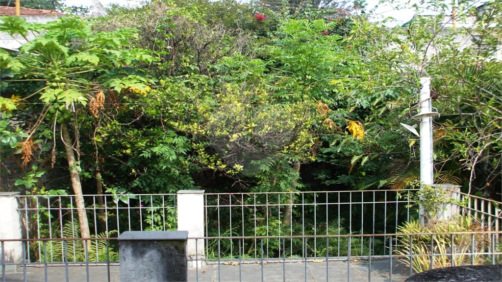 Sobrado à venda com 3 quartos em Chora Menino, São Paulo, SP