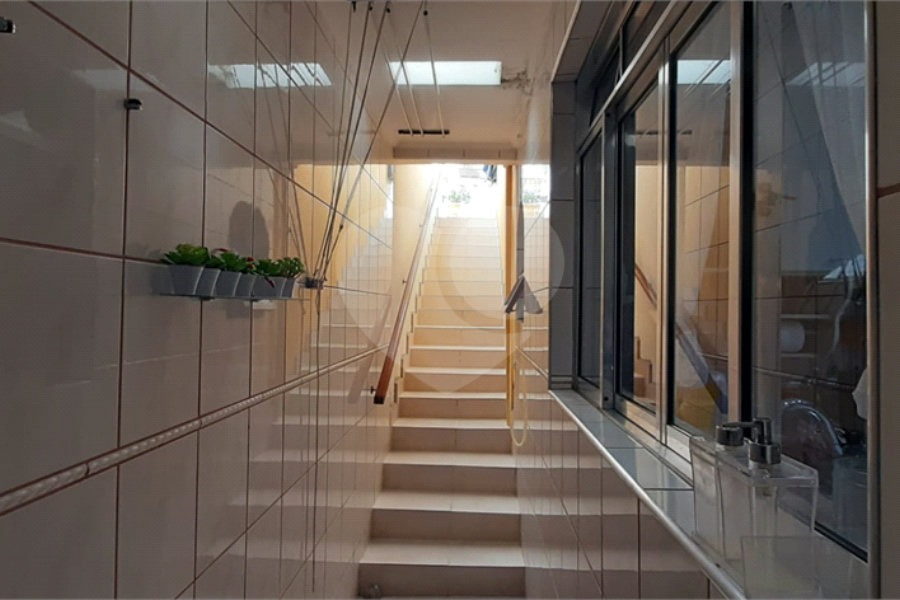 Sobrado à venda com 2 quartos em Horto, São Paulo, SP