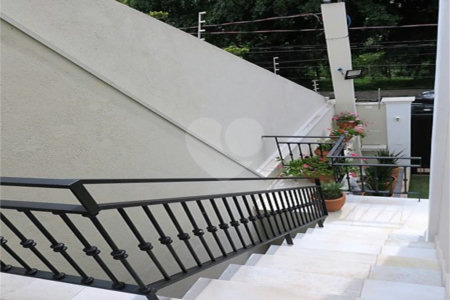 Casa à venda com 3 suítes em Vila Inah, São Paulo, SP