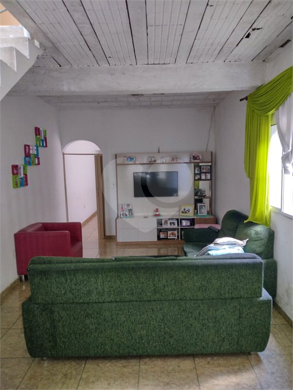 Sobrado à venda com 3 quartos em Parque Residencial Casa Branca, Suzano, SP
