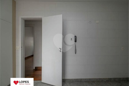 Apartamento à venda com 4 quartos, sendo 2 suítes, em Tijuca, Rio de Janeiro, RJ