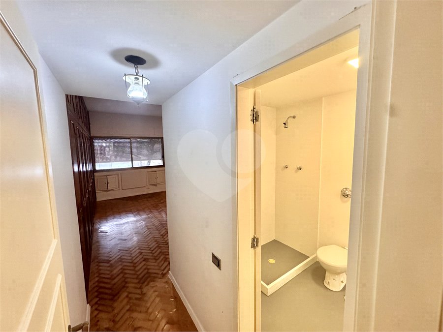 Apartamento à venda com 4 quartos, sendo 1 suíte, em Lagoa, Rio de Janeiro, RJ