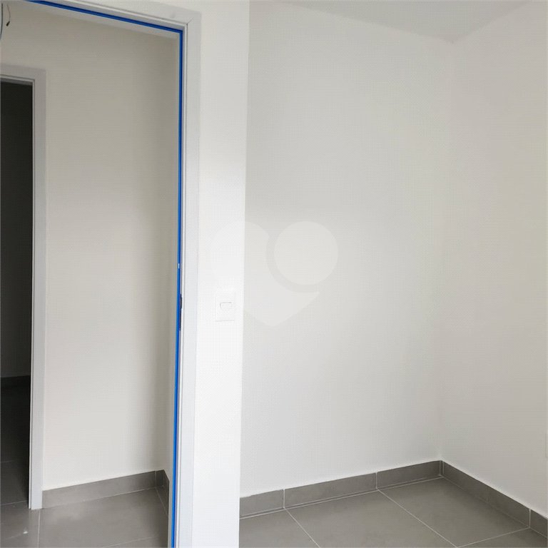 Casa à venda com 2 quartos, sendo 1 suíte, no condomínio Residencial Sanches, São Paulo - SP