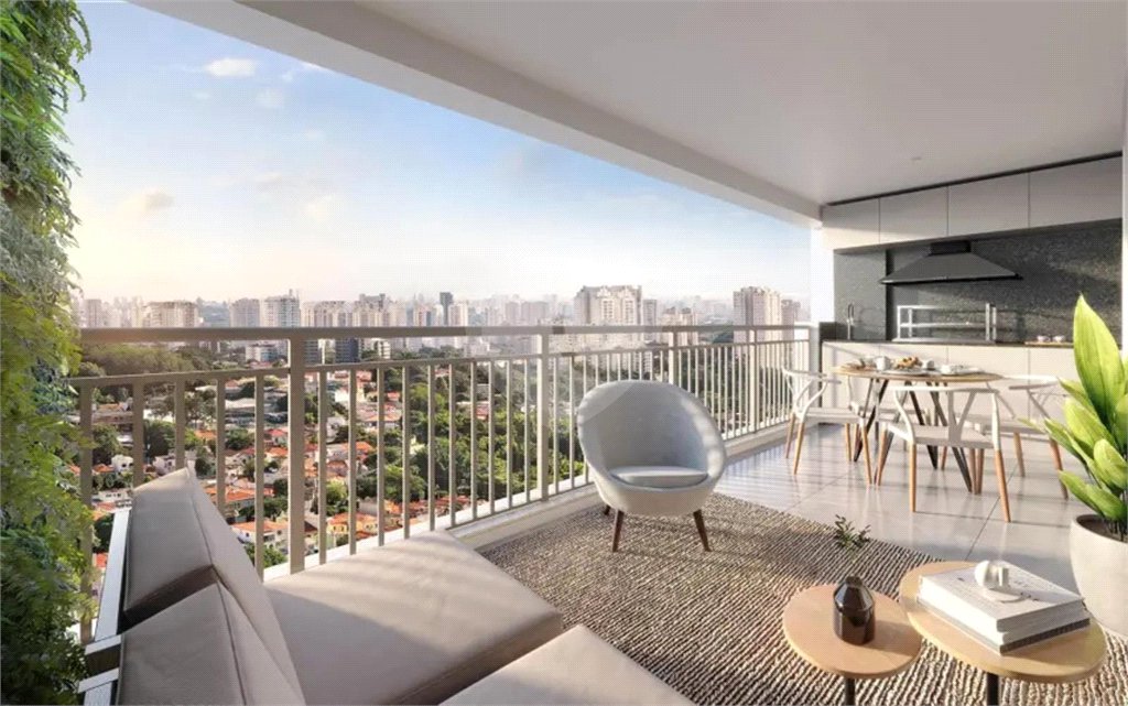 Apartamento à venda com 4 quartos, sendo 2 suítes, em Vila Anastácio, São Paulo, SP
