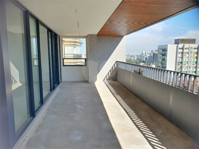 Apartamento à venda com 3 suítes em Jardim América, São Paulo, SP