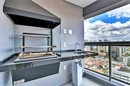Apartamento à venda com 4 quartos, sendo 2 suítes,  em Jardim das Acácias, São Paulo, SP