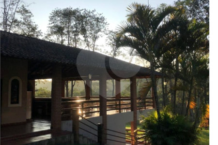 Chácara à venda com 5 quartos, sendo 2 suítes, em Taiaçupeba, Mogi das Cruzes, SP