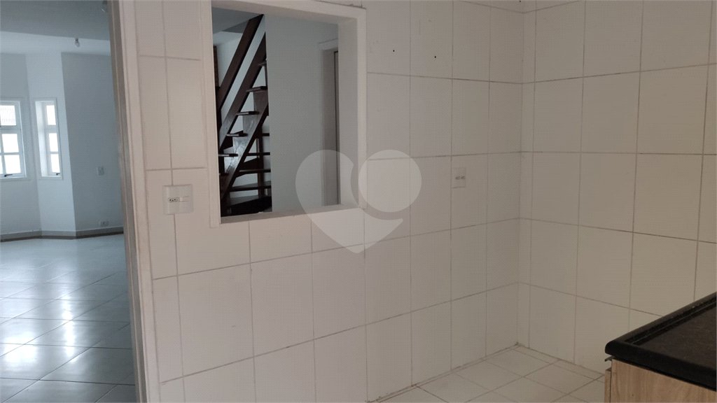 Casa à venda com 2 suítes no condomínio Village Palmas, São Paulo - SP