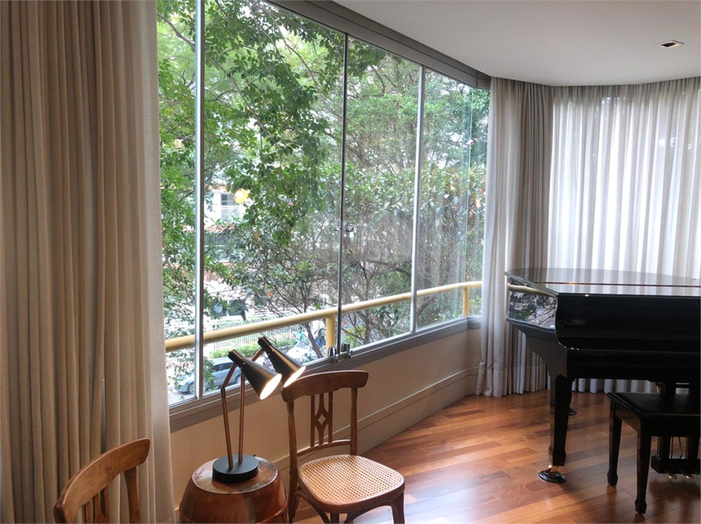Apartamento à venda com 4 quartos, sendo 3 suítes, em Alto da Boa Vista, São Paulo, SP