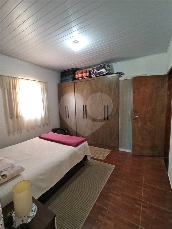 Chácara à venda com 3 quartos, sendo 1 suíte, em Vale das Flores (canguera), São Roque, SP