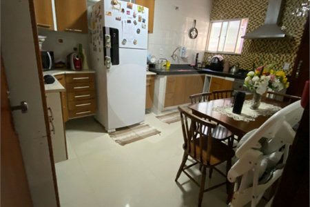 Casa em condomínio à venda com 4 quartos, sendo 1 suíte, em Baleia, São Pedro da Aldeia, RJ