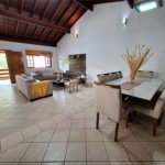 Casa à venda com 4 quartos, sendo 1 suíte, em Santa Cândida, Vinhedo, SP