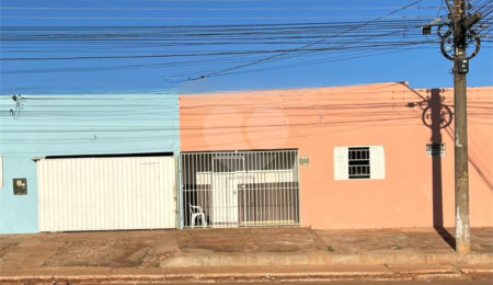 Casa à venda com 3 quartos em Residencial Ponta Porã I, Ponta Porã, MS