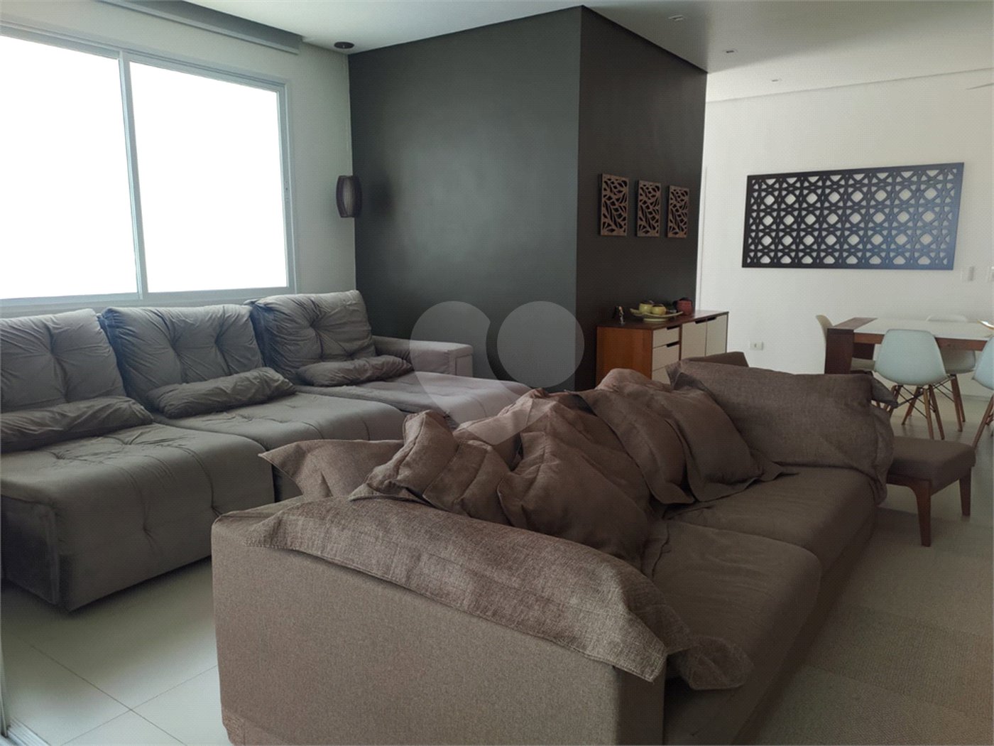 Casa à venda ou para alugar com 4 suítes no condomínio Sambaqui, São Sebastião - SP