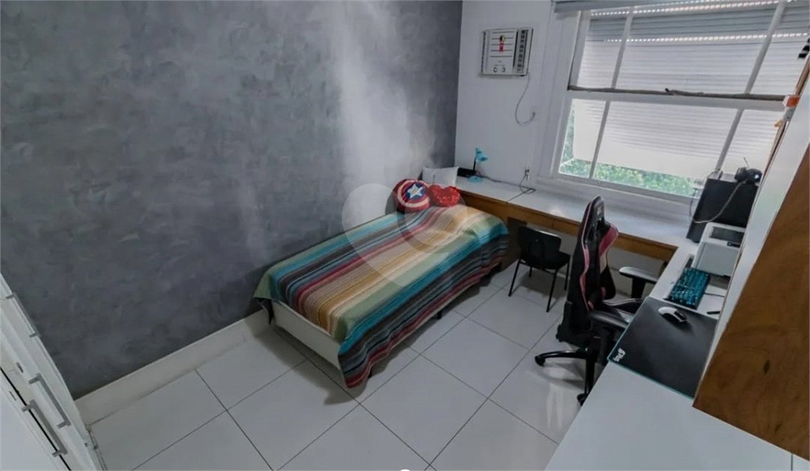Apartamento à venda com 4 quartos, sendo 1 suíte,  em Copacabana, Rio de Janeiro, RJ
