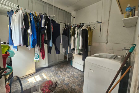 Casa à venda com 2 quartos, sendo 1 suíte, em Santo Amaro, São Paulo, SP