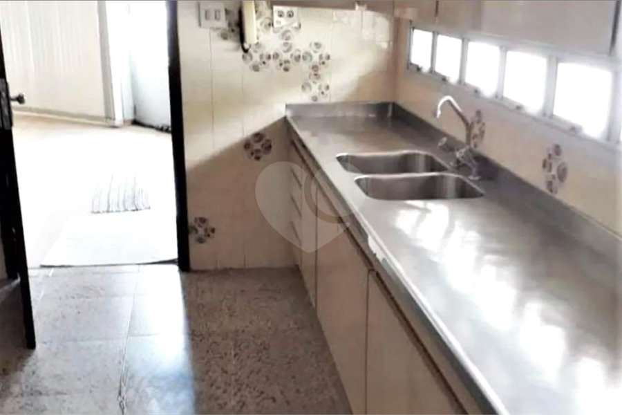 Sobrado à venda com 4 suítes em Santana, São Paulo, SP