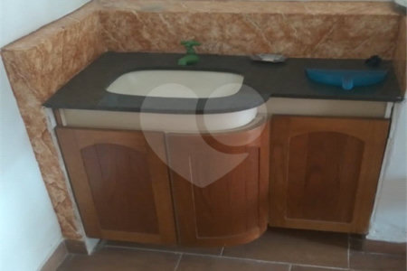 Casa à venda com 3 quartos em Mirandópolis, São Paulo, SP