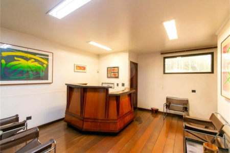 Casa à venda com 8 quartos, sendo 2 suítes, em Indianópolis, São Paulo, SP