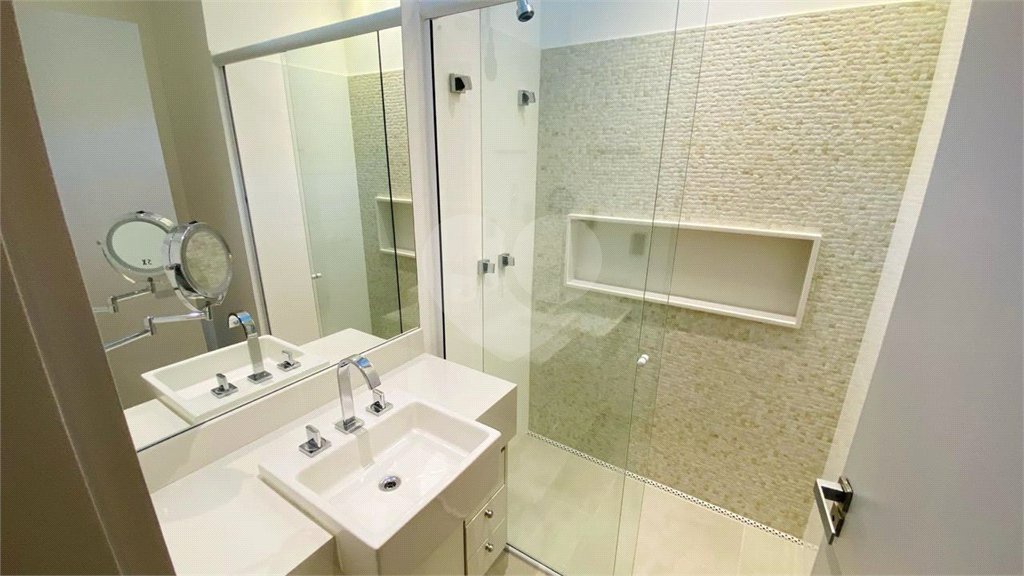 Casa à venda com 3 suítes no condomínio Euroville II, Bragança Paulista - SP