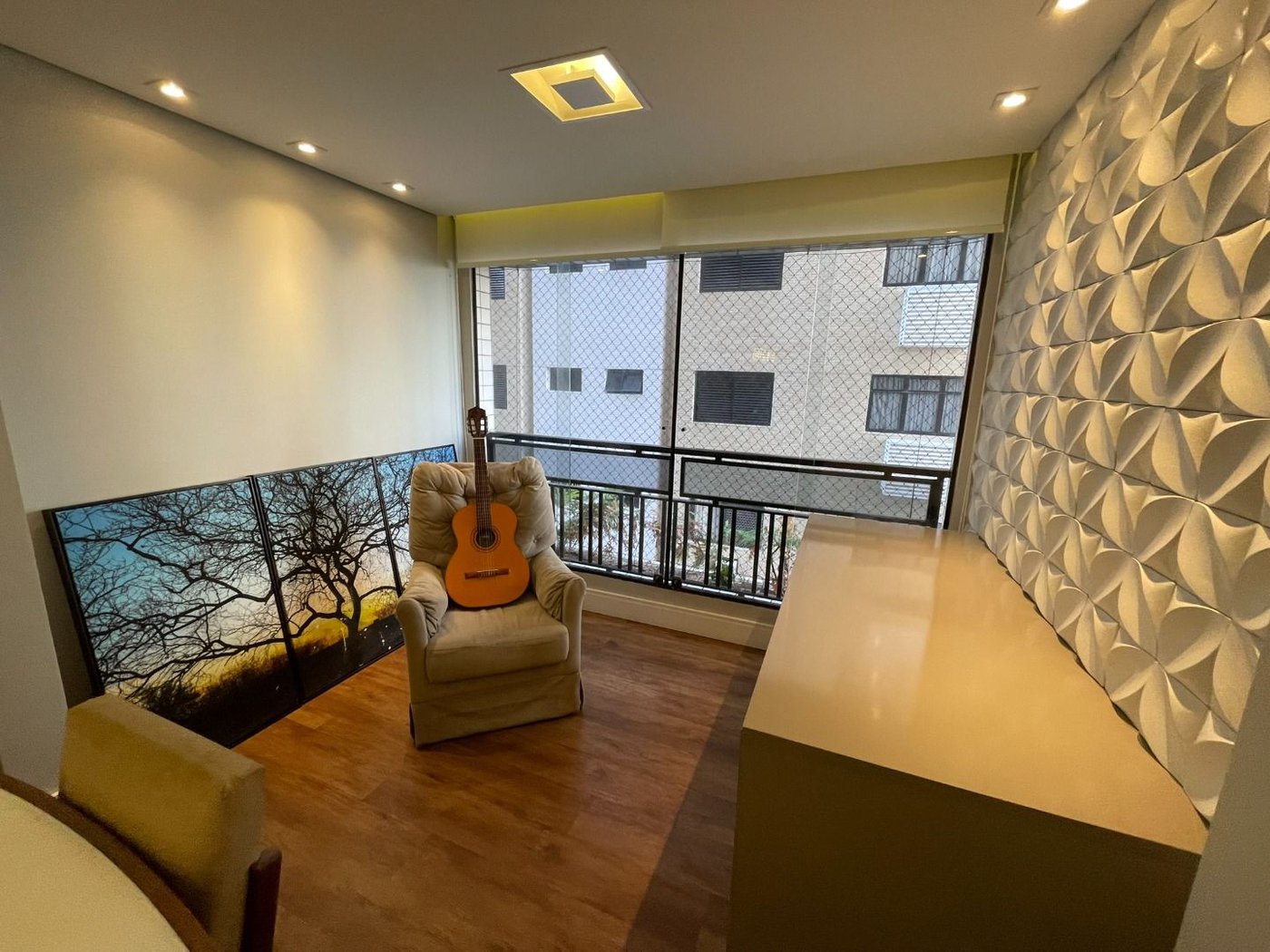 Apartamento 3 dormitórios (1 suíte), vaga para 2 carros, no Boqueirão, Santos