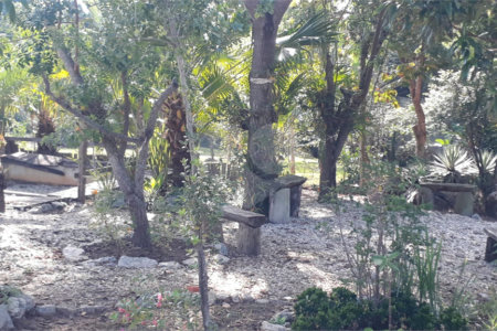 Casa à venda com 5 quartos, sendo 1 suíte, no condomínio Village da Serra, Araçoiaba da Serra - SP