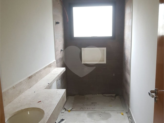 Casa à venda com 3 suítes no condomínio Shamba 01, Atibaia - SP