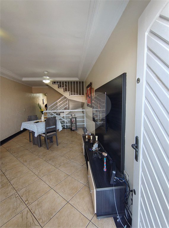 Sobrado à venda com 3 quartos, sendo 1 suíte,  em Vila Matilde, São Paulo, SP