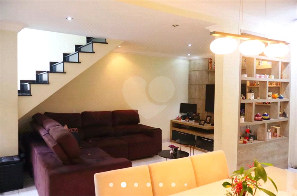 Casa à venda com 4 quartos, sendo 3 suítes,  em Vila Rosália, Guarulhos, SP