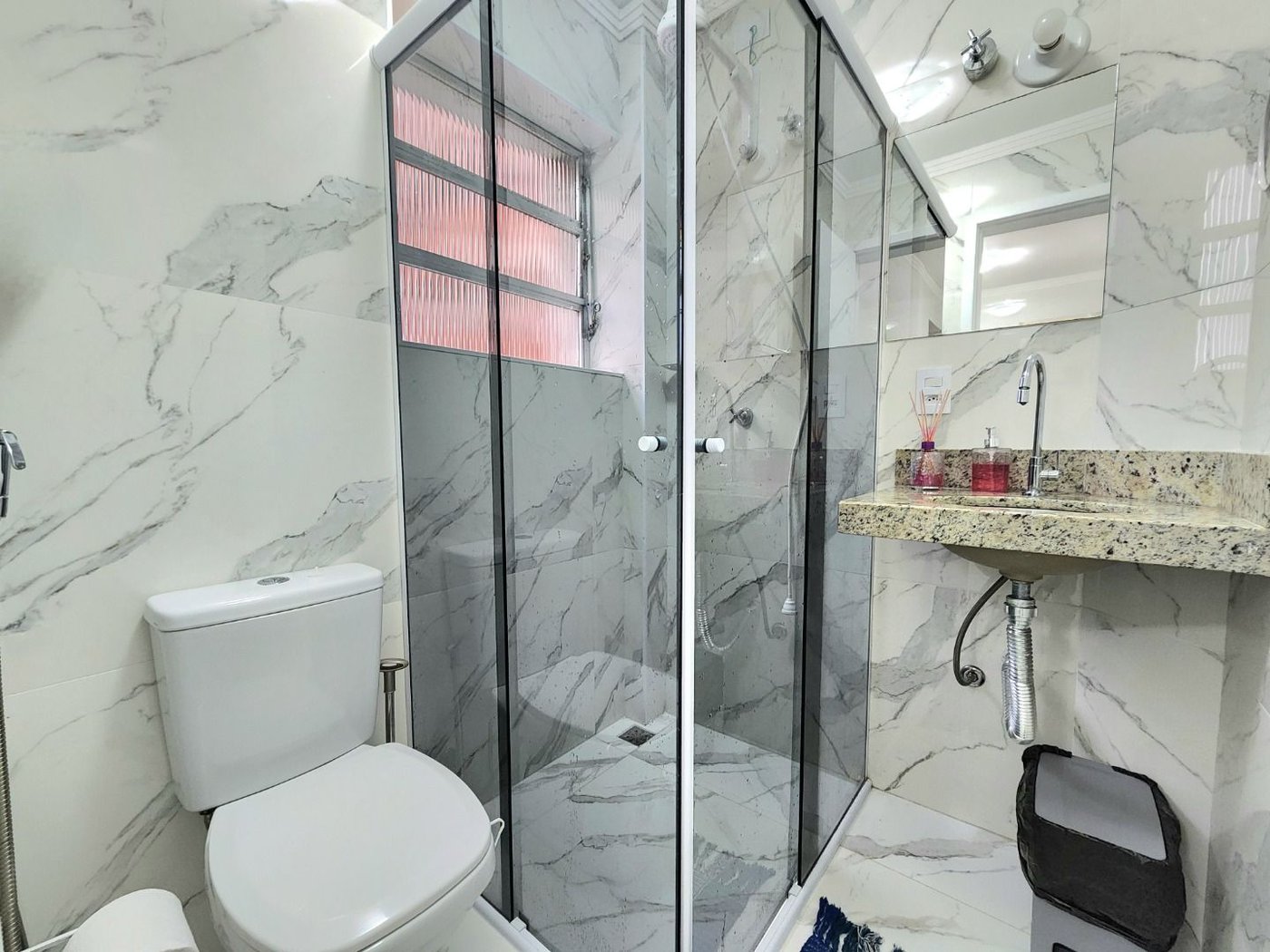 Apartamento mobiliado próximo da praia com 1 dormitório à venda, 32 m² por R$ 390.000 - Embaré - Santos/SP