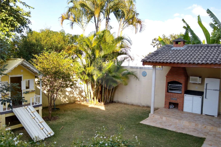Casa à venda com 2 suítes no condomínio Residencial Pedro, São Paulo - SP