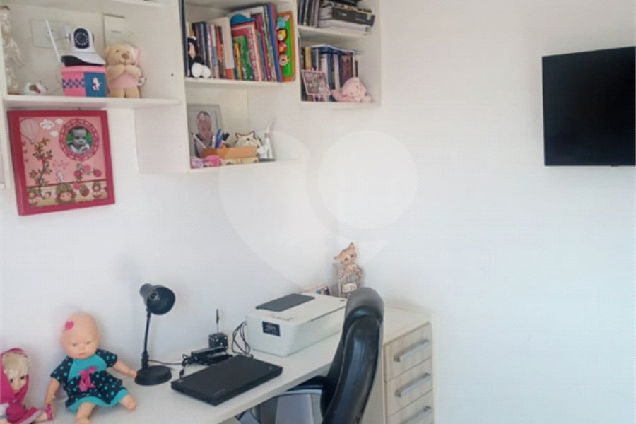 Casa à venda com 3 quartos, sendo 1 suíte,  no condomínio Village St. Louis, São Paulo - SP