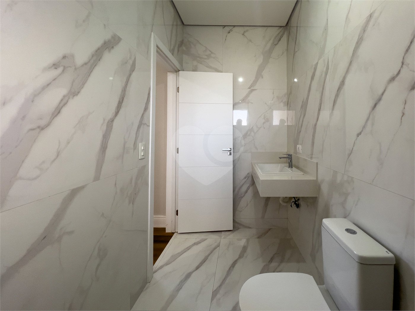 Casa à venda com 3 suítes em Jardim Paulista, Atibaia, SP
