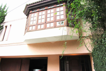 Casa à venda com 3 suítes em Alto da Boa Vista, São Paulo, SP