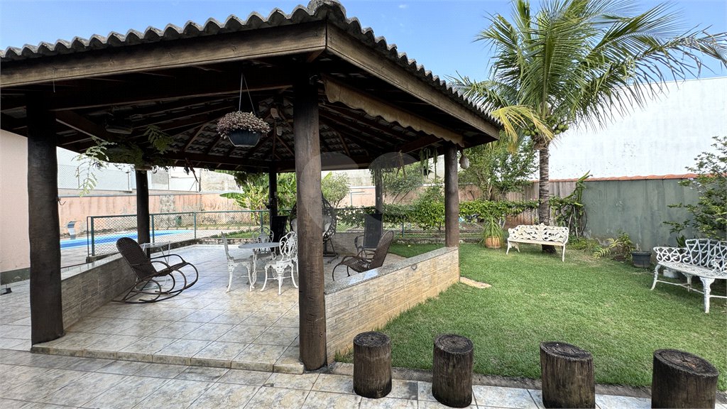 Casa à venda com 4 quartos, sendo 3 suítes, no condomínio Terras de Mont Serrat, Salto - SP