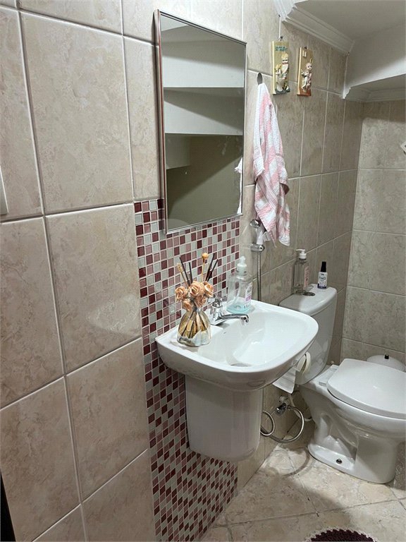 Sobrado à venda com 3 quartos, sendo 1 suíte,  em Vila Pirituba, São Paulo, SP