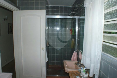 Casa à venda com 4 quartos, sendo 1 suíte, em Brooklin Velho, São Paulo, SP