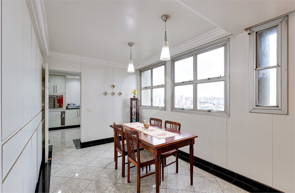 Apartamento à venda com 4 suítes em Jardim Marajoara, São Paulo, SP