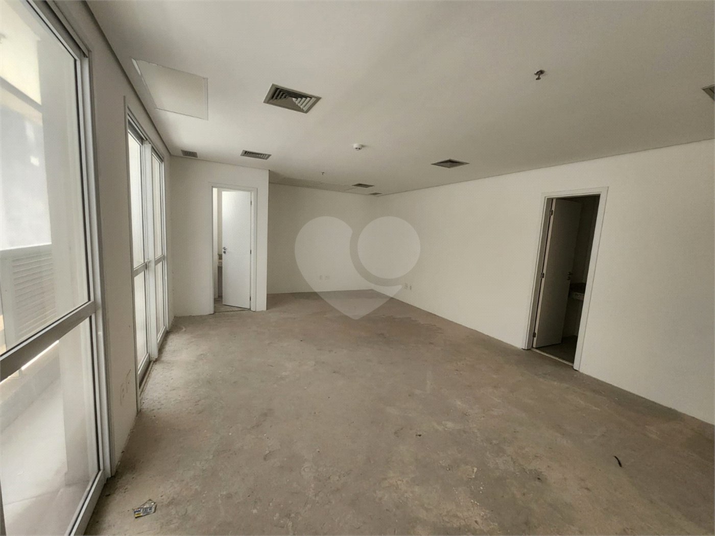 Sala comercial a venda em frente ao Allianz Parque