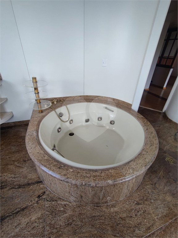Apartamento à venda com 4 suítes em Moema, São Paulo, SP