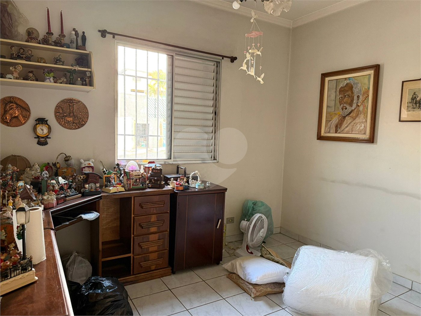 Casa à venda com 2 quartos no condomínio Residencial Bari, Itaquaquecetuba - SP