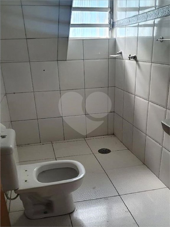 Sobrado à venda com 3 quartos, sendo 1 suíte, em Parque Ramos Freitas, São Paulo, SP