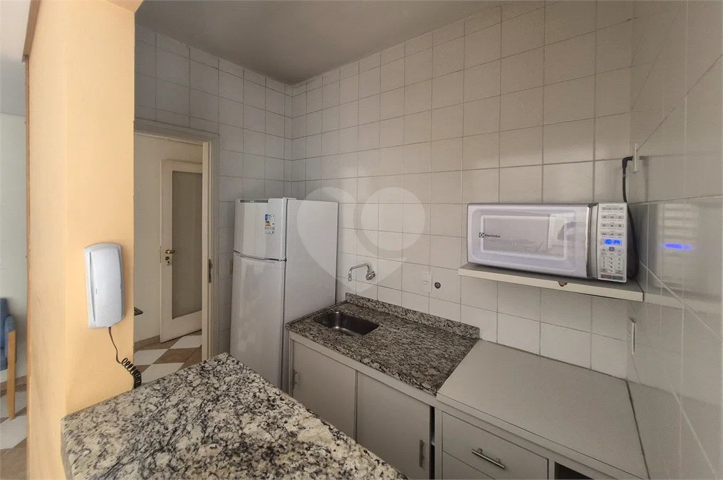 Apartamento 2 quartos, sacada e vaga em Santa Cecília