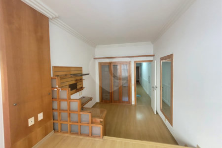 Apartamento à venda com 4 quartos, sendo 1 suíte, em Copacabana, Rio de Janeiro, RJ