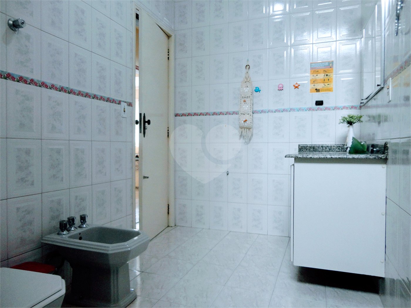Casa à venda com 3 quartos em Vila Clayton, Valinhos, SP