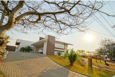 Casa de Alto Padrão à Venda no Jardim Primavera em Louveira | 1.500 m² de Terreno | Piscina Aquecida | Área Gourmet | Studio Independente
