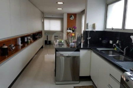 Apartamento à venda com 4 quartos, sendo 3 suítes,  em Campo Belo, São Paulo, SP
