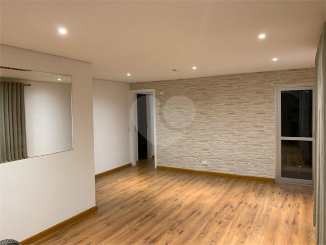 Apartamento à venda com 3 quartos, sendo 1 suíte,  em Vila Nova Conceição, São Paulo, SP